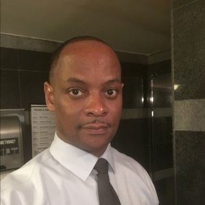 Meet your Posher, Dennis